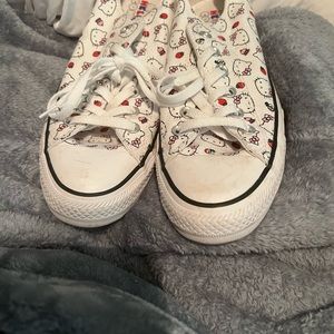 Converse x Hello Kitty Chuck Taylor womens 9.5